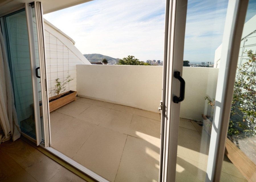 3 Bedroom Property for Sale in Vredehoek Western Cape